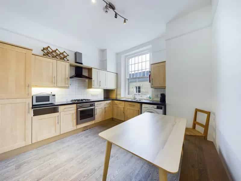 3 Bedroom Flat Near Plymouth City Centre