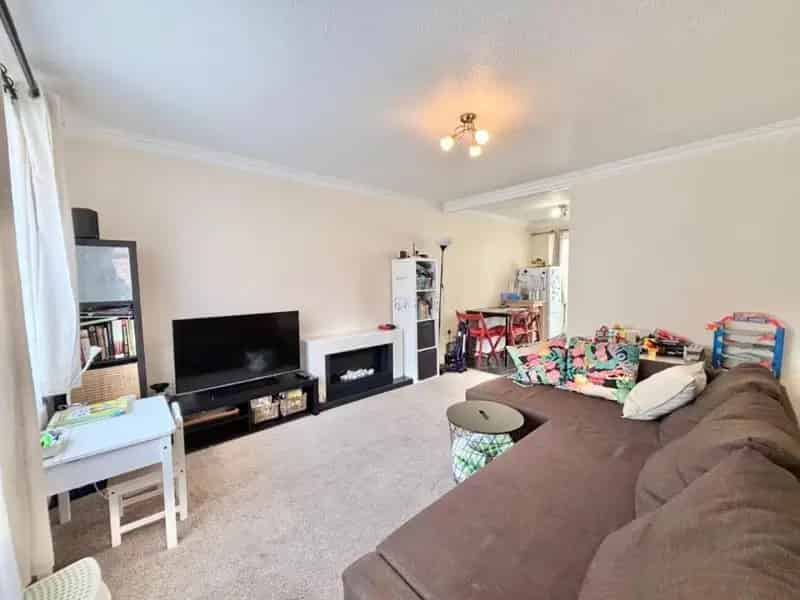 3 Bed Semi-Detached House for Sale