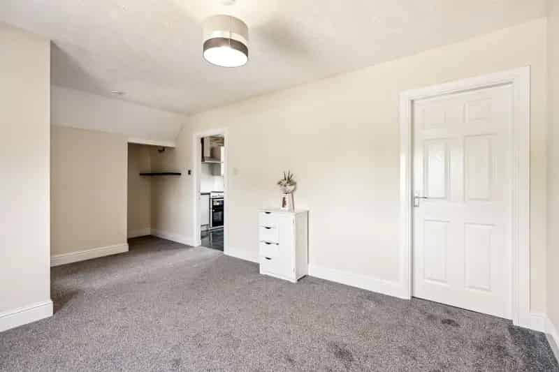 3 Bedroom Mid-Terraced House in Plean