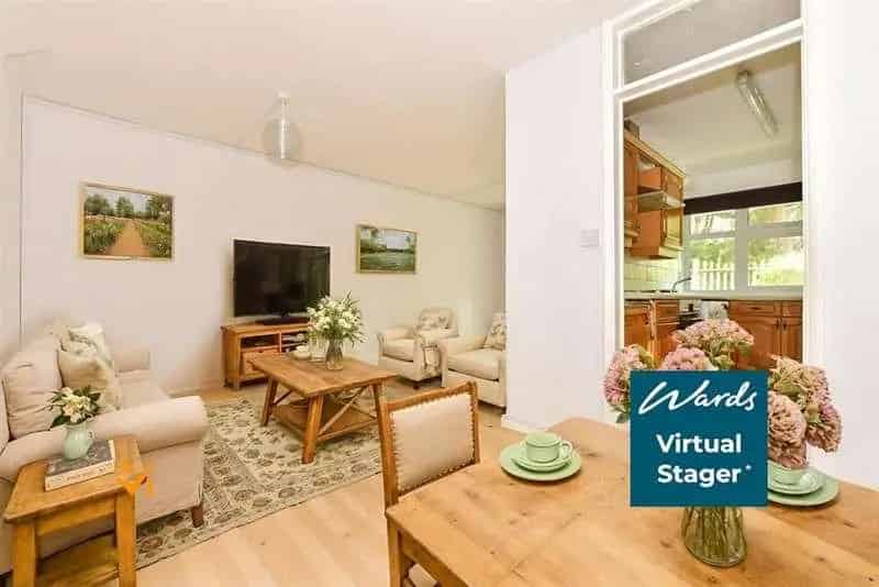 2 Bed Maisonette For Sale Near Sea Views