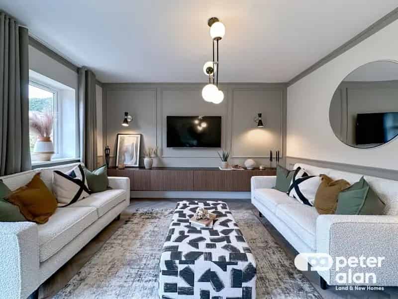 4 Bedroom Semi-Detached House For Sale