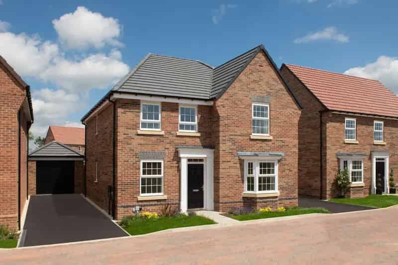 4 bed house for sale