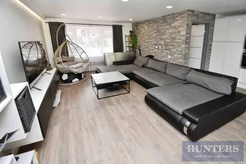 4 Bedroom House To Let Semi Detached 2 Bathrooms Ample Parking