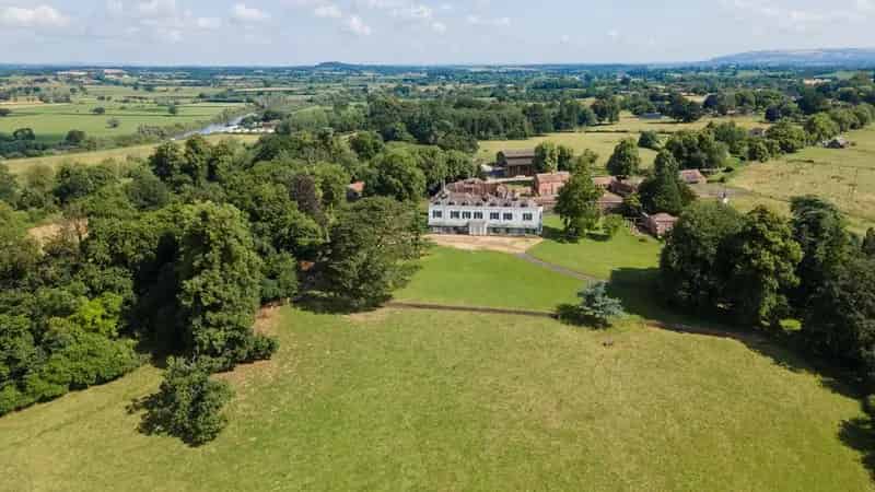 10 Bedroom Detached House for Sale in Cheltenham