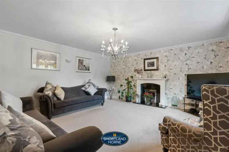 5 Bedroom Detached House to Rent