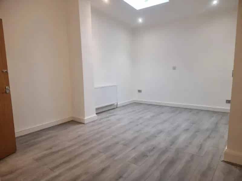 1 bedroom Flat
 To Let