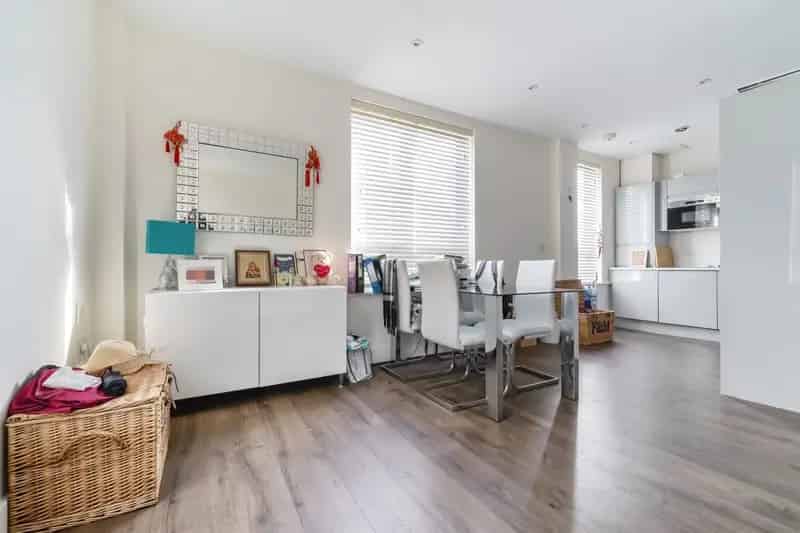 Modern One Bedroom Apartment near Maidenhead Train Station