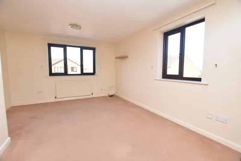 1 Bedroom Flat For Sale Near Chatsworth Road Chesterfield