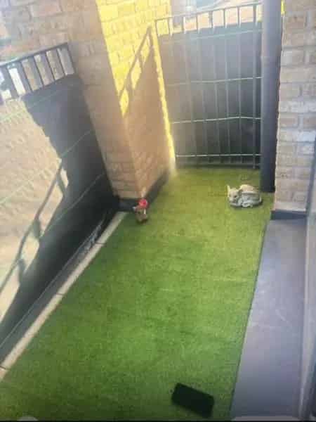Spacious 2-Bed Flat Near Train Station and Town Centre