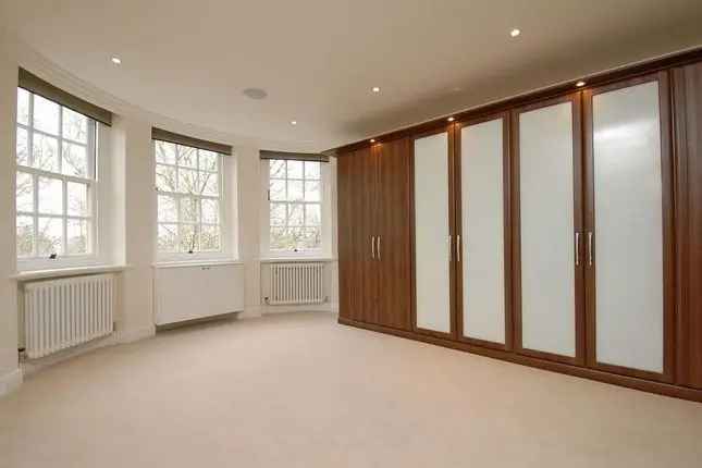 Refurbished 3-Bedroom Apartment to Rent near Regents Park