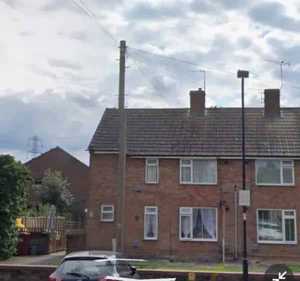 1 Bed Ground Floor Maisonette Near Slough - Seeking 2 Bed Upgrade