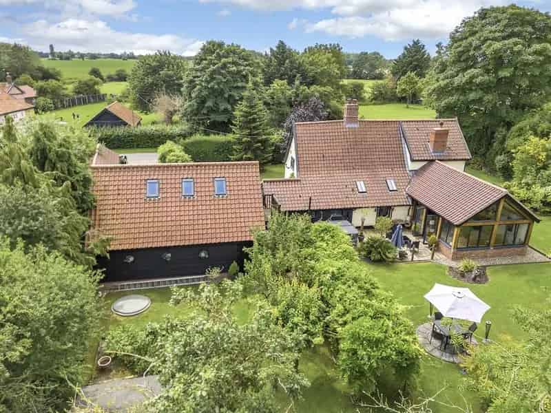Detached Grade II Listed House 3 Bedrooms Pulham Market