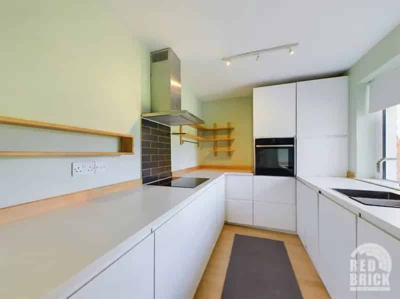 2 Bedroom Flat House to Rent - Broadmead Court