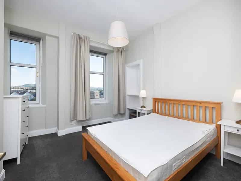 2 Bedroom Flat House to Rent