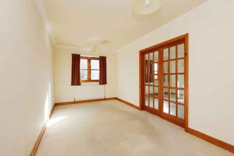 Spacious 3-Bed Detached Bungalow in Scrooby