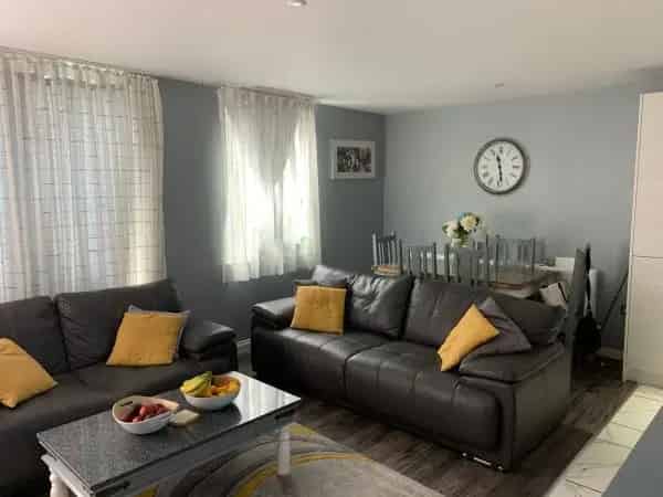 3 Bedroom Maisonette Near Colindale Station
