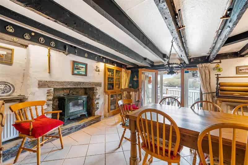 Four Bedroom Riverfront House in Fowey with Mooring Rights