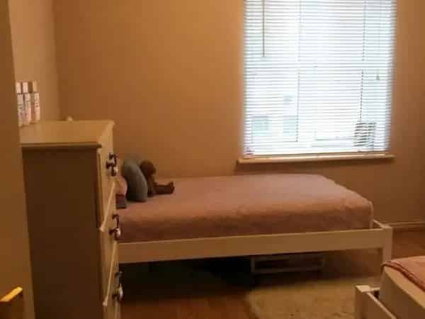 2 Bedroom Flat Near Transport Links