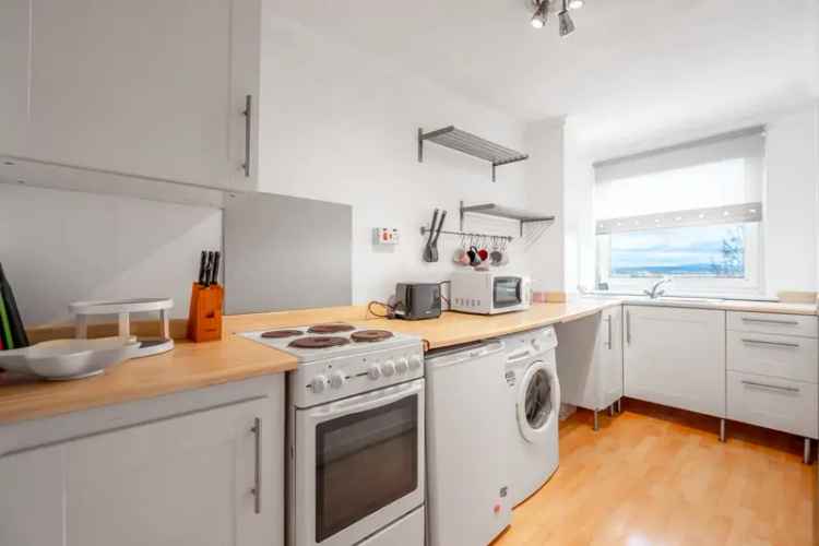 Stunning 1-Bedroom Apartment in Stirling with Wallace Monument Views