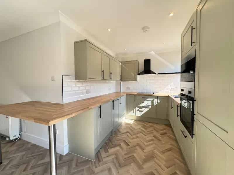 2 Bedroom Apartment House to Rent in Old Portsmouth
