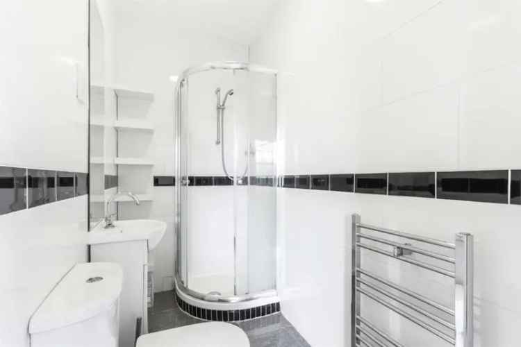 3 Bed Flat for Sale in Camberwell