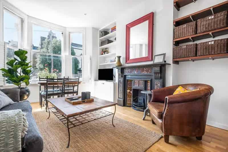 Flat For Sale , Brixton Hill, London, England