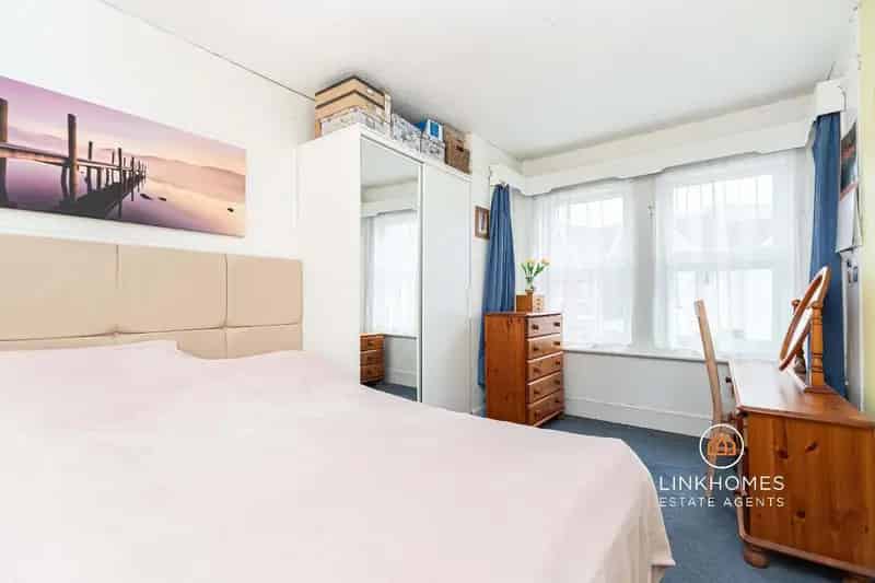 5 Bed House for Sale Poole Quay 1350 Sq Ft Family Home