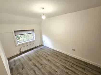 2 Bedroom House in Aberdeen with Garden and Parking