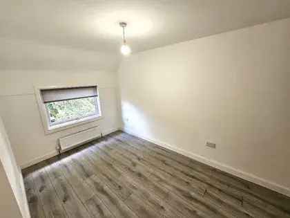 2 Bedroom House in Aberdeen with Garden and Parking