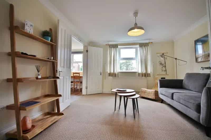 2 Bedroom Flat to Rent Kenilworth Warwickshire