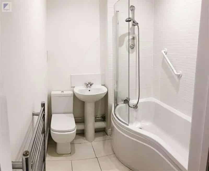 2 Bed Flat for Sale - 2008 Built - Allocated Parking - No Chain