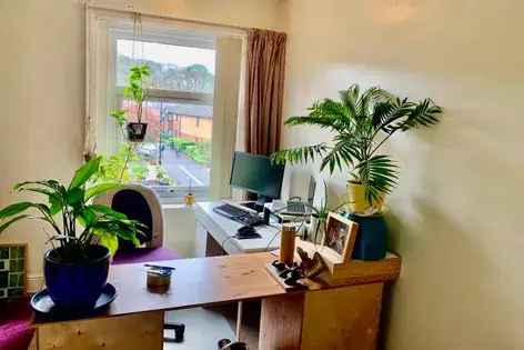 3 Bed House 34m² Southampton Family Home Near Schools