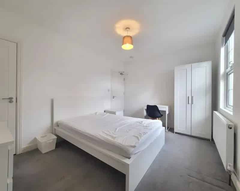 1 Bedroom Flat To Let Bills Included Near Reading Train Station