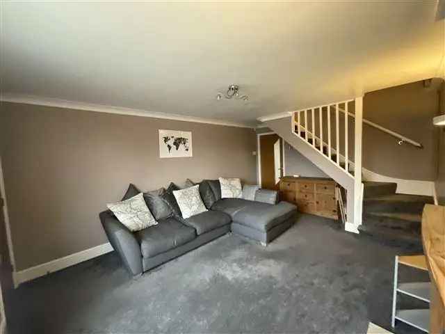 2 bedroom semi-detached house for sale