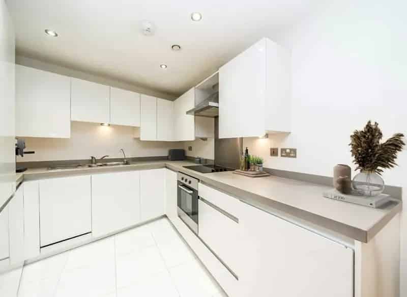 Spacious One Bedroom Apartment Kew Road