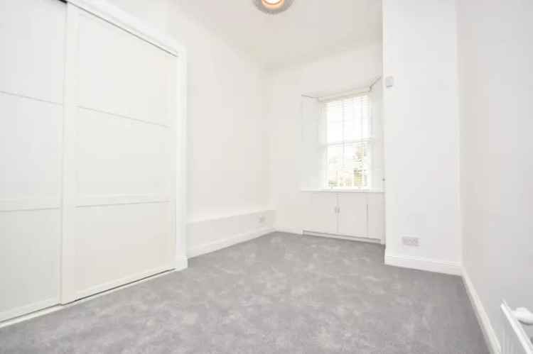 2-Bedroom Refurbished Flat in Stirling Available May 26 2025