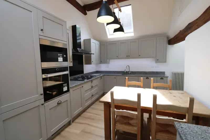 2 Bedroom Semi Detached Bungalow House to Rent
