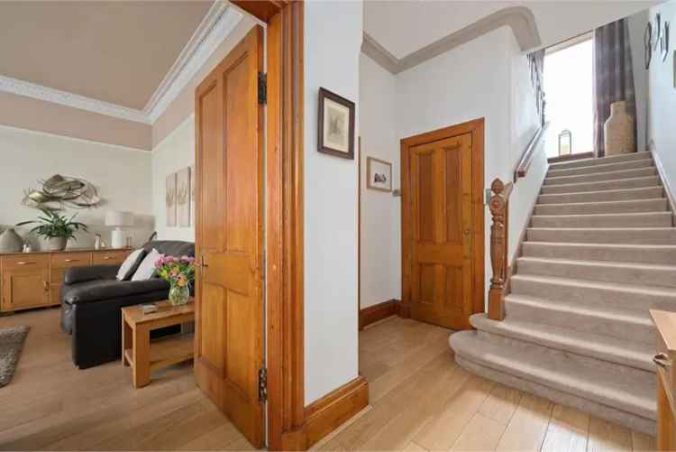 3 Bed Semi-Detached House with 2 Reception Rooms