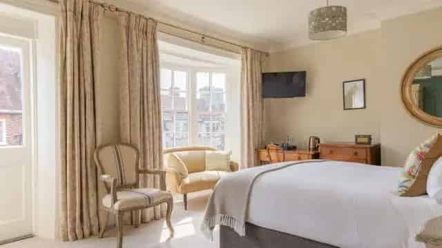 The Bear Coaching Inn: 11 En-Suite Rooms, Restaurant, Bar & Development Potential