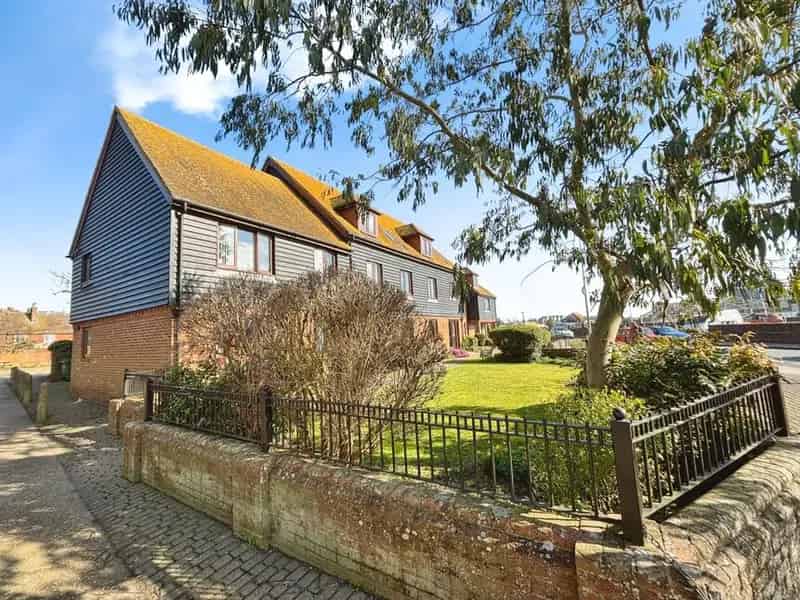 1 Bedroom Flat for Sale in Rye East Sussex
