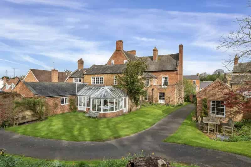7 Bedroom Detached Period Home with 2.37 Acres