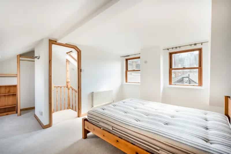 3 bedroom Flat
 For Sale