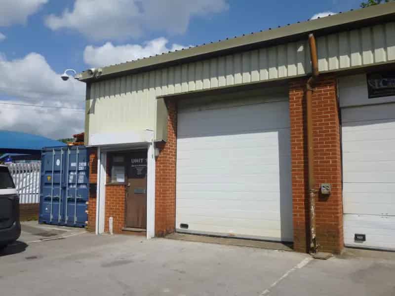Workshop Unit To Let - 1029 sq ft - Mezzanine - Parking