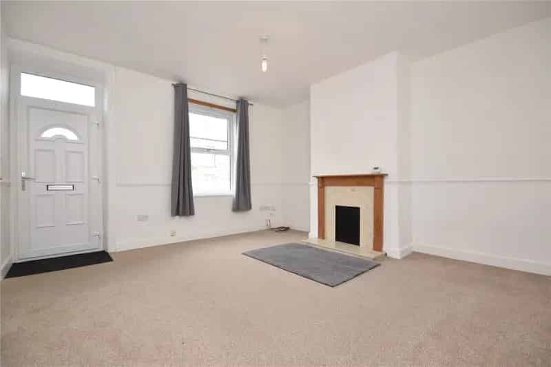 2 Bedroom Terraced House in Morley - Available Now