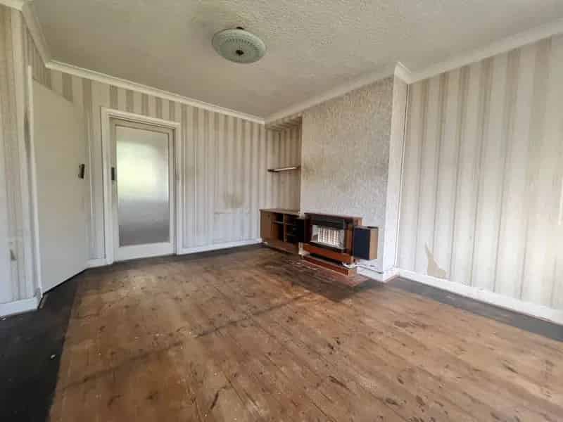 3 Bedroom Terraced House For Rent - Renovation Project