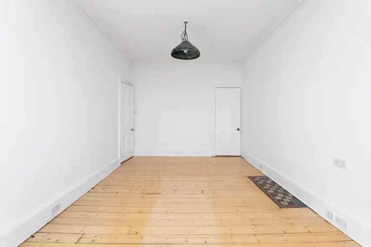 3 Bedroom Flat for Sale in Edinburgh