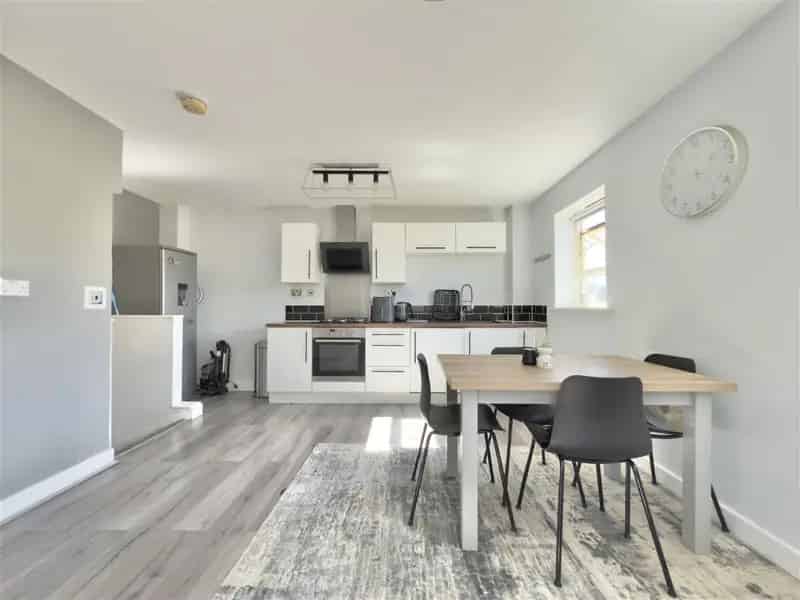 2 Bedroom House To Let Barnsley