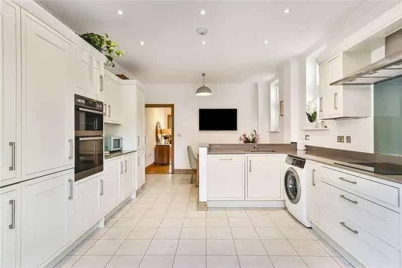 4 Bed Victorian House for Sale Near Park