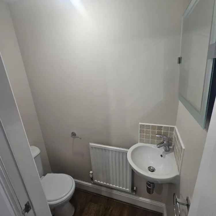 2 Bedroom Victorian Terrace House To Let