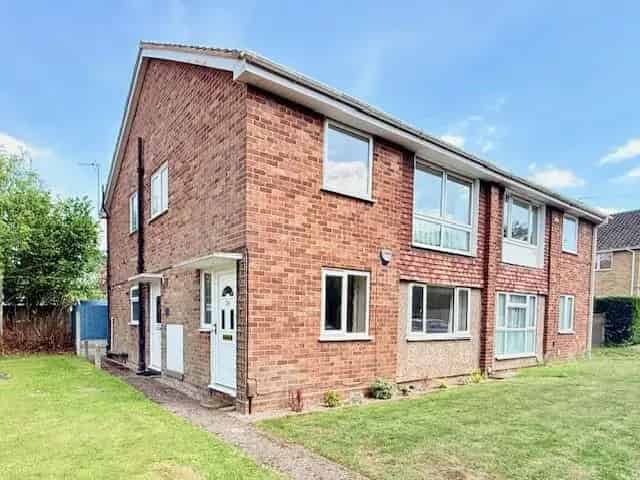 2 Bedroom Maisonette To Rent